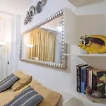 The Yellow House - City Center